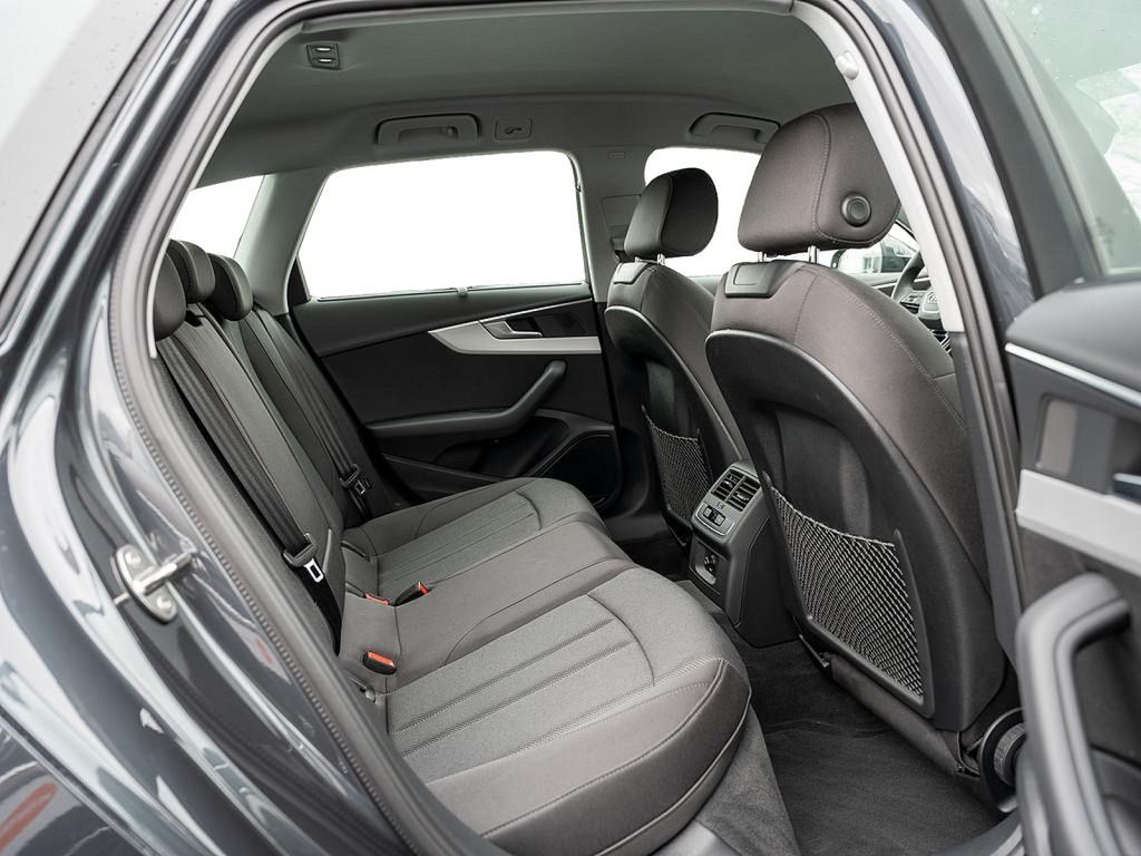 Audi A4 Avant 35 TFSI - Samsaru's Car Outlet