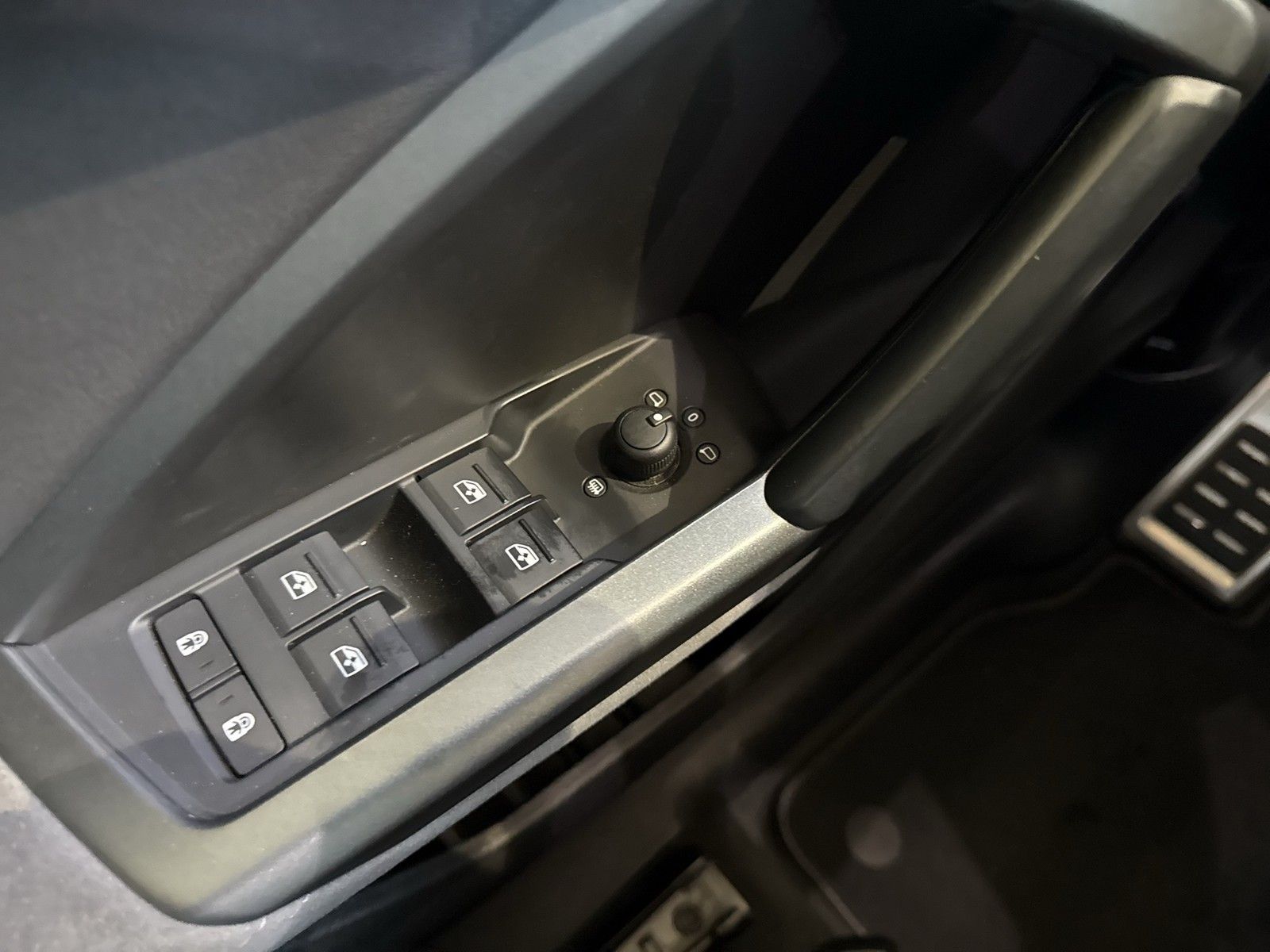 Audi Q3 35 quattro S LINE BLACKPAK AHK ACC LM20 NAVI+