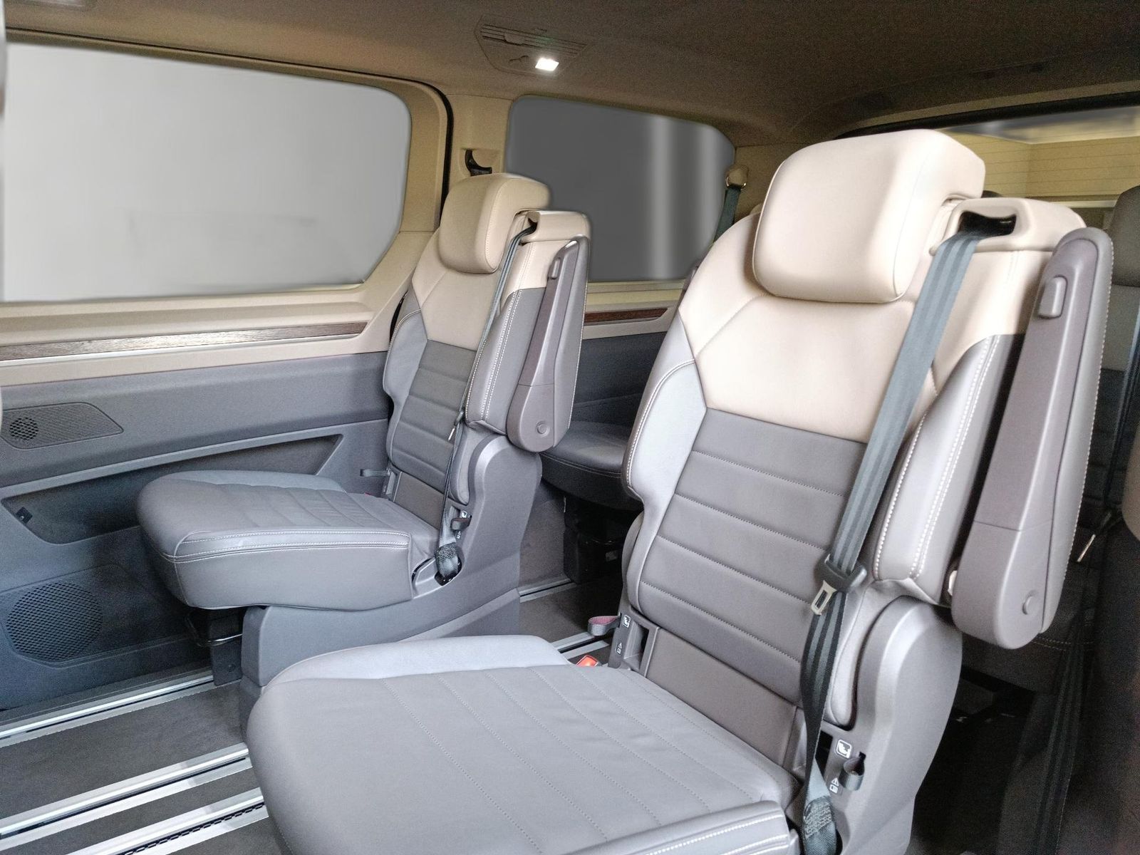 Volkswagen T7 Multivan 1,5 TSI eHybrid lang 4M AHK*ACC*LED