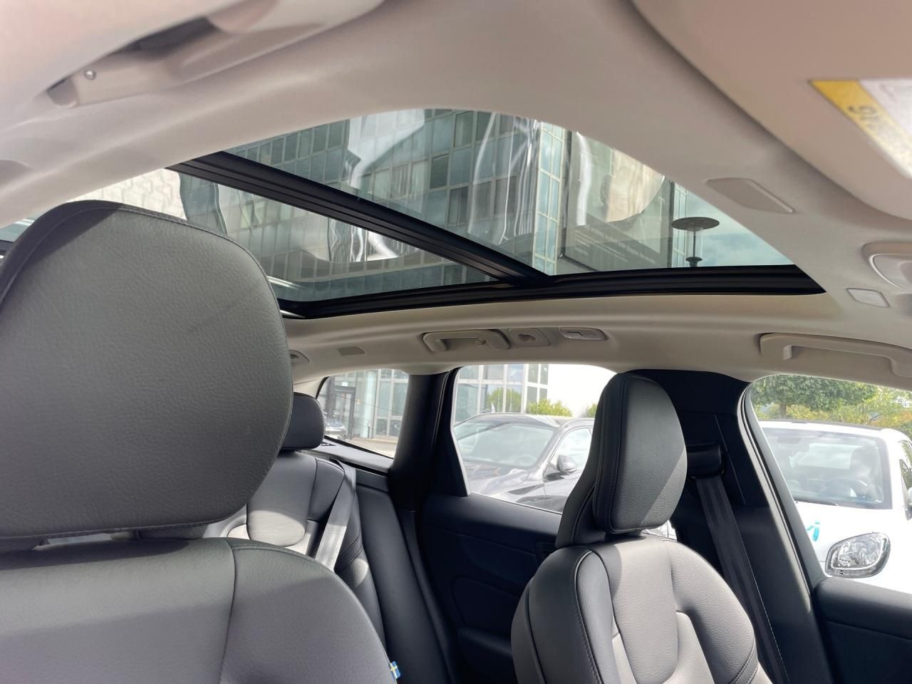 Volvo XC 60 T6 AWD Inscription Expression Plug-In AHK