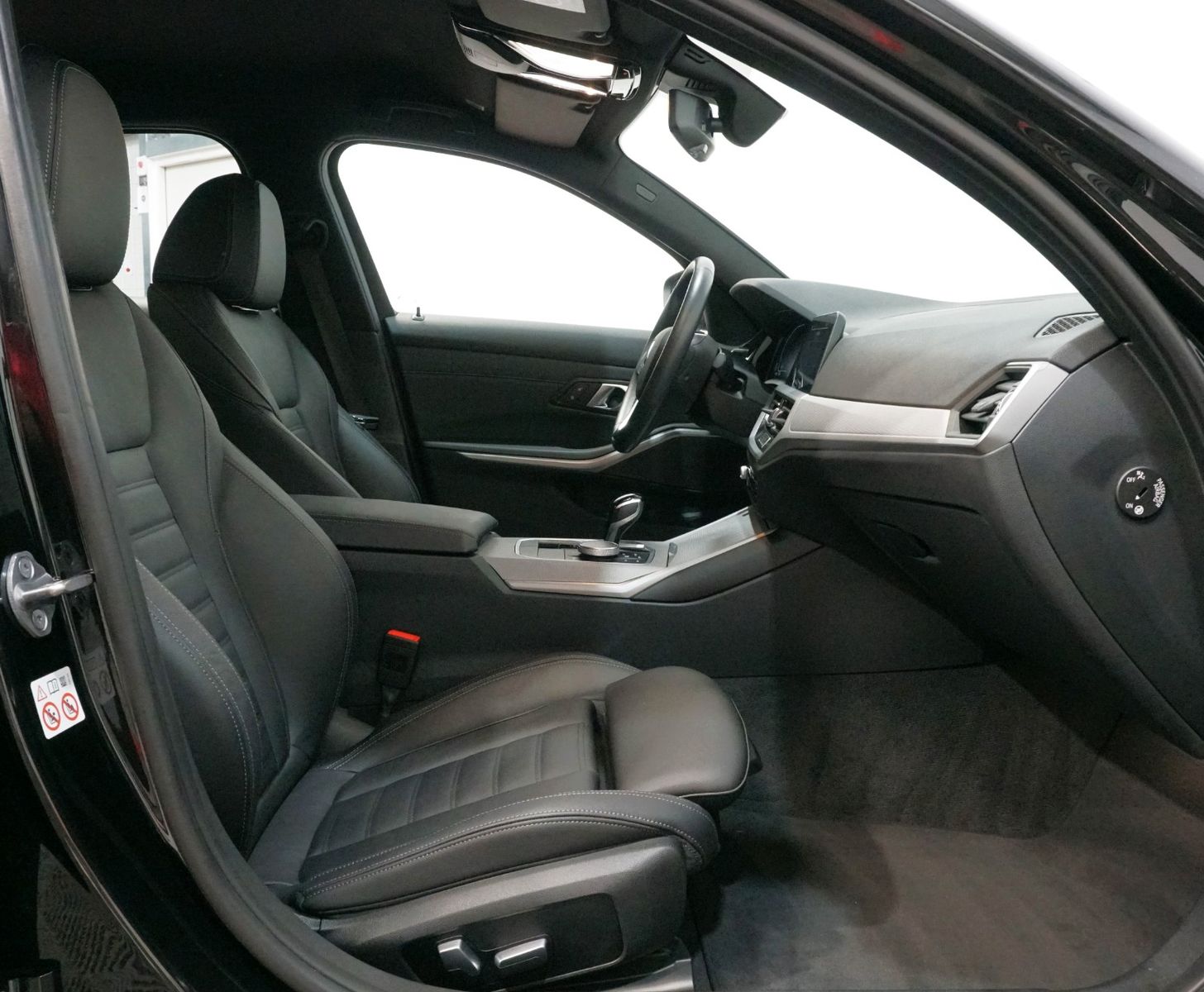 BMW 320 d xDrive - Samsaru's Car Outlet