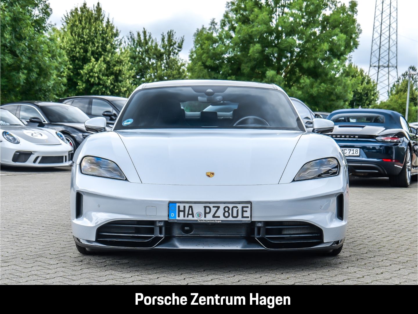 Porsche Taycan 4S SportDesign Surround-View LED-Matrix