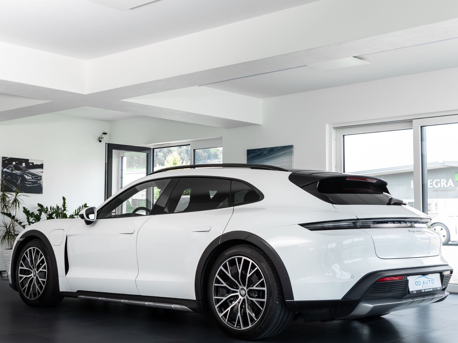 Porsche Taycan 4 Cross Turismo Pano/Luft/BOSE/22KW