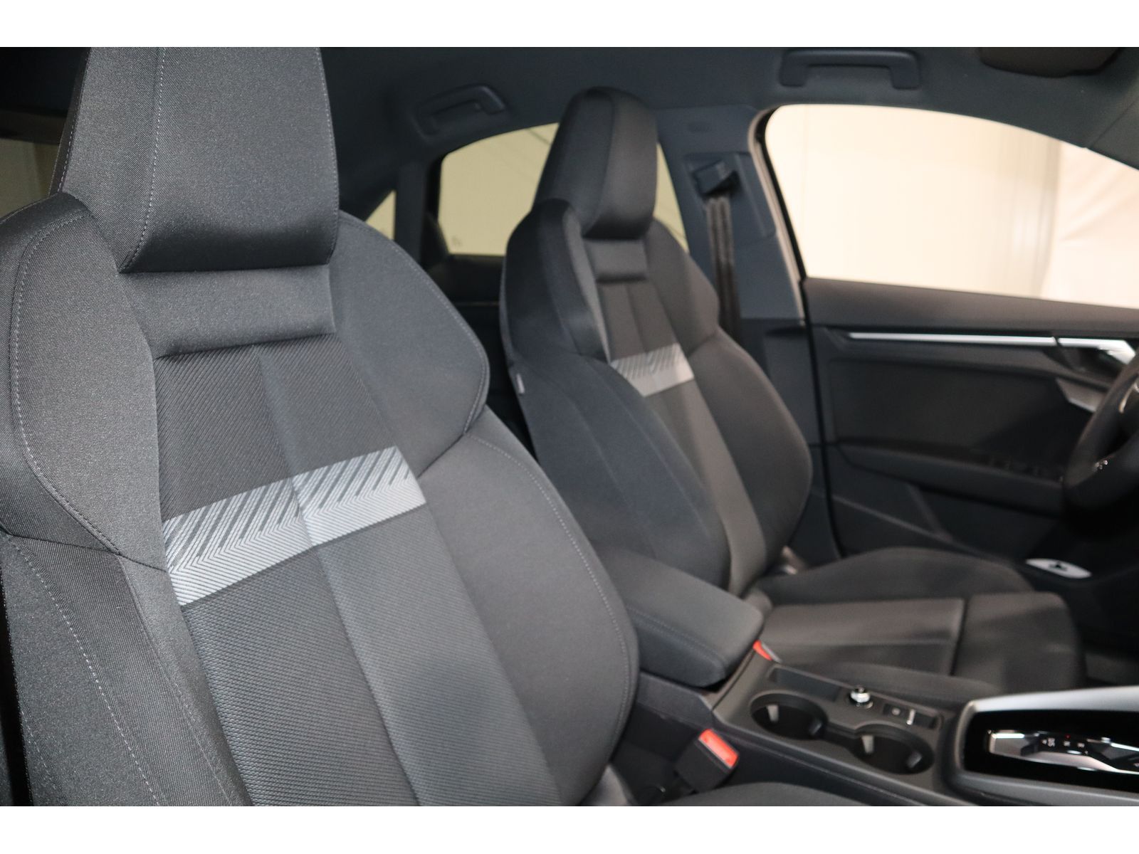 Audi A3 Limousine 30 TFSI S line - Samsaru's Car Outlet
