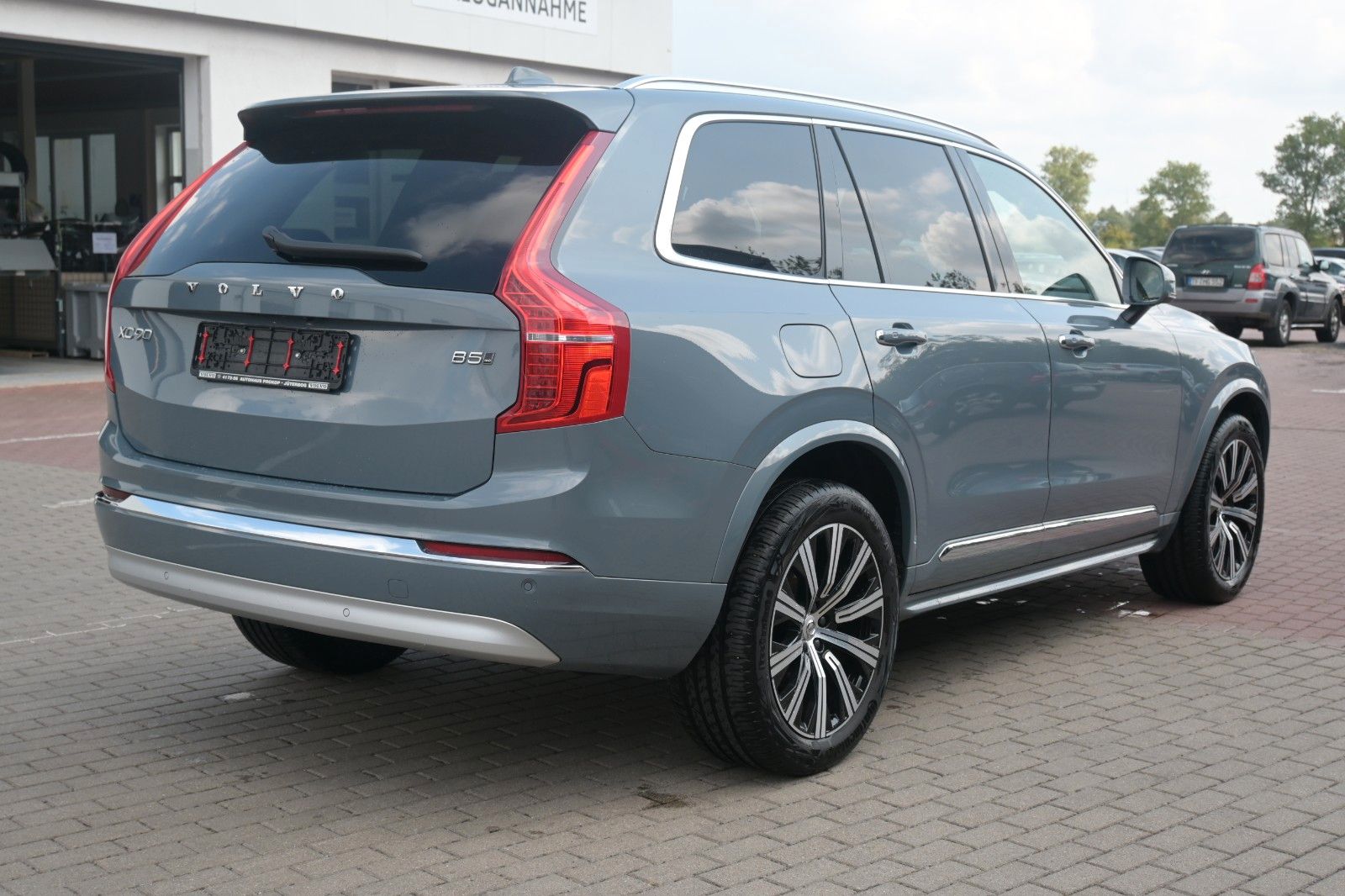 Volvo XC90 B5 Inscrip. AWD - Samsaru's Car Outlet
