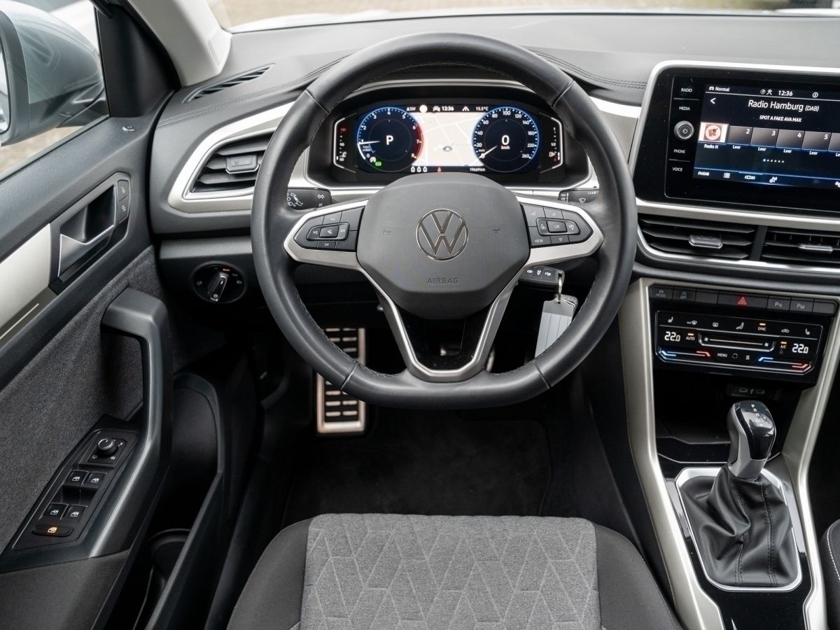 Volkswagen T-ROC MOVE T-Roc MOVE 1.5 l TSI - Samsaru's Car Outlet