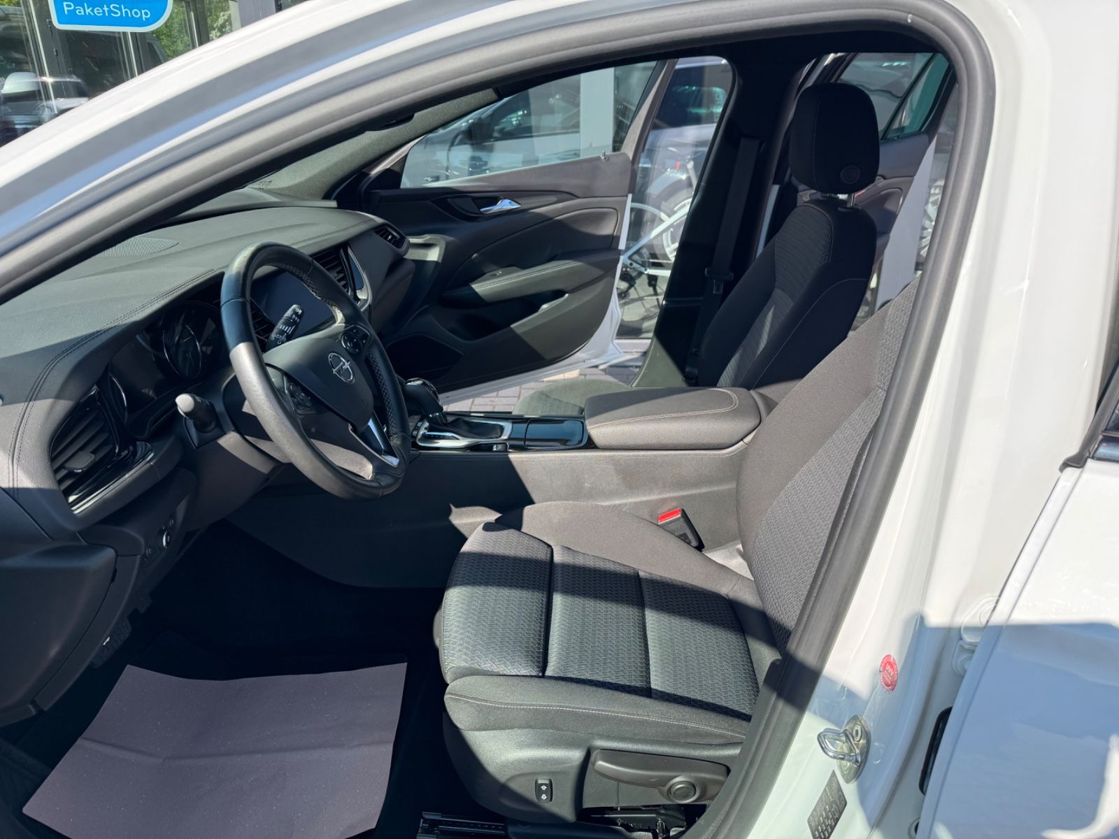 Opel Insignia B Sports Tourer Business - Samsaru's Car Outlet