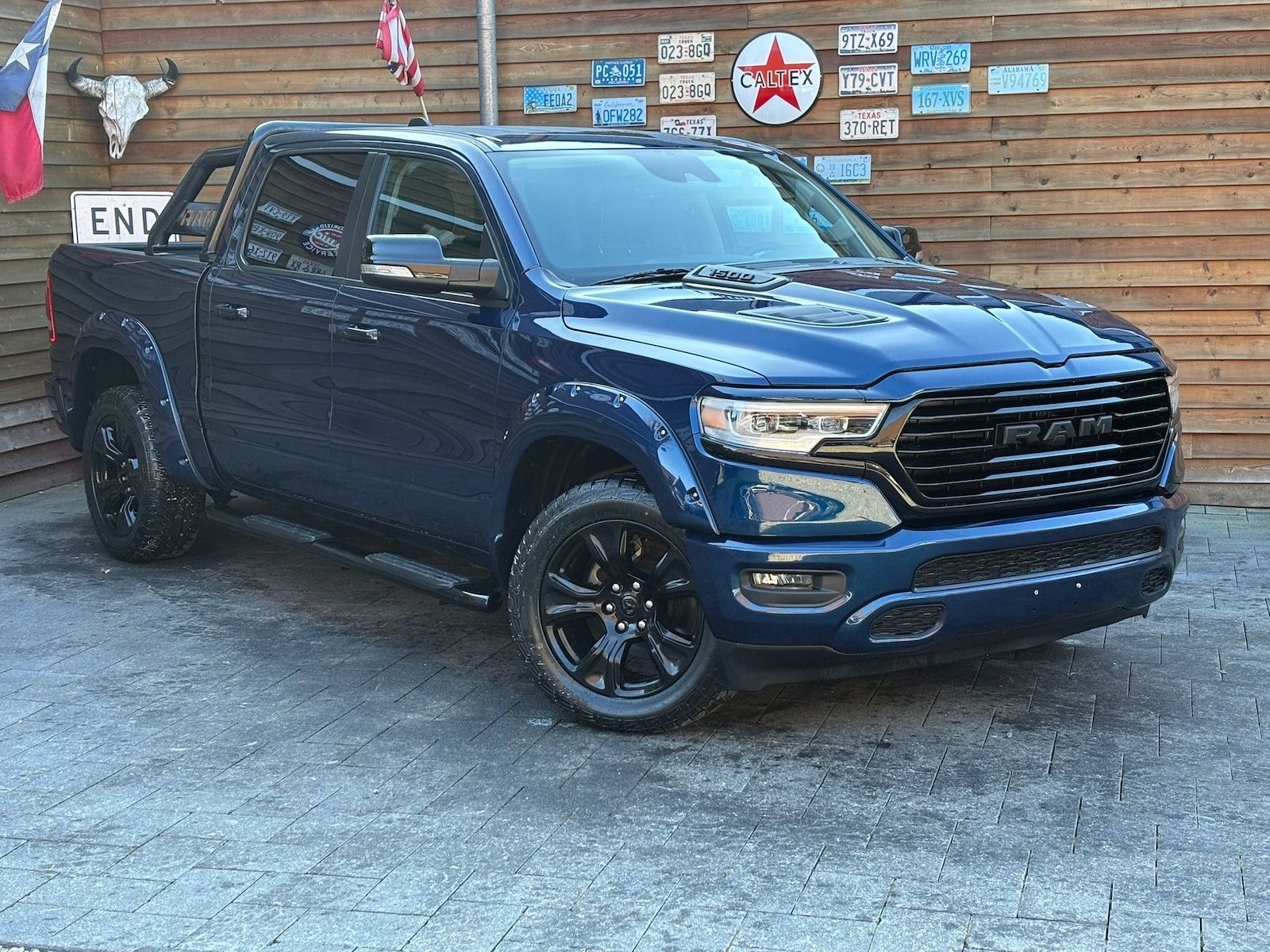 Dodge RAM 1500 Laramie LED AHK Memory 4x4 LPG