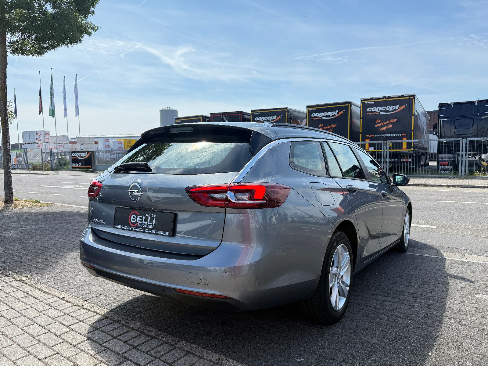 Opel Insignia B Sports Tourer Business - Samsaru's Car Outlet
