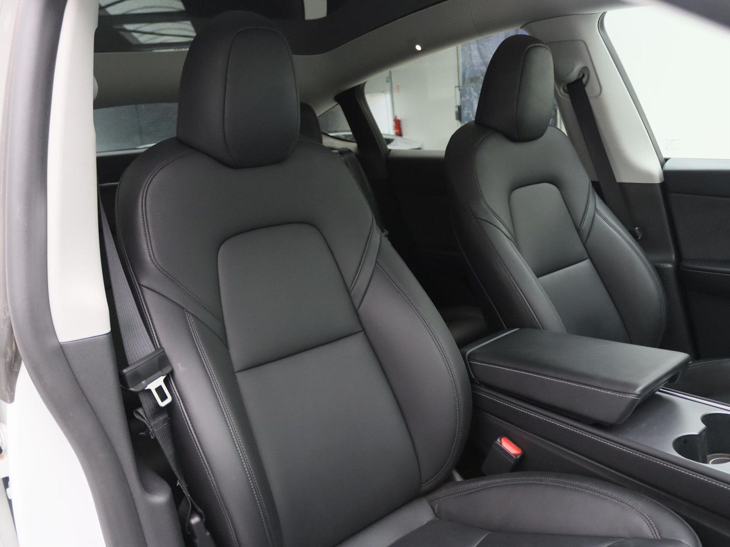 Tesla Model Y Long Range AWD 75kWh 351pk 93,7% SoH AMD