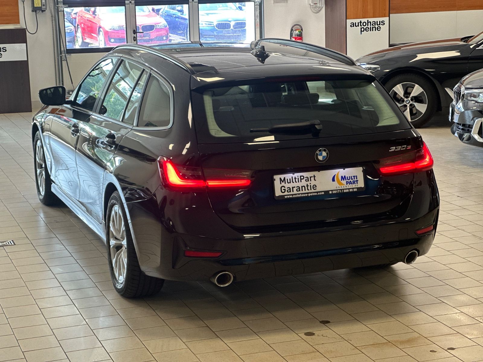 BMW 330e - Samsaru's Car Outlet
