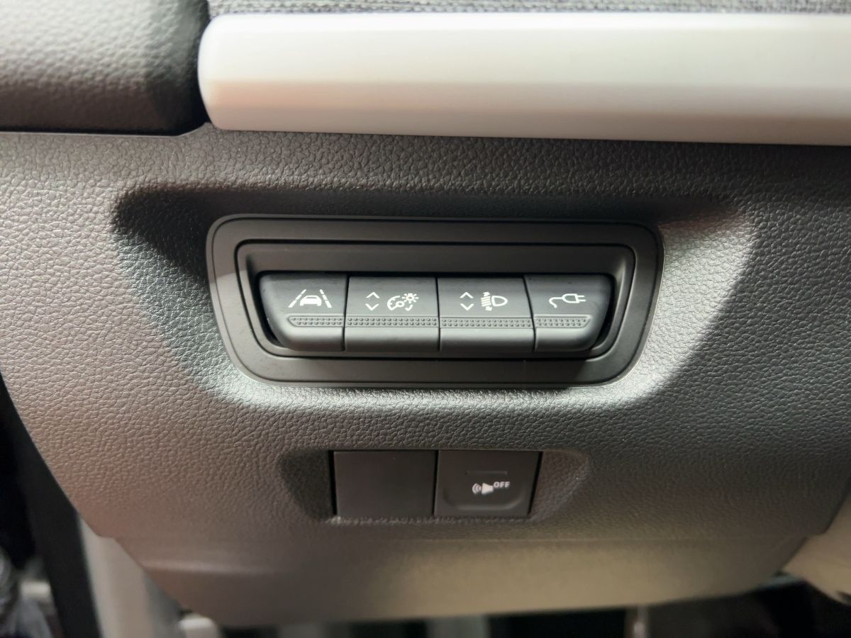 Renault ZOE EXPERIENCE R110 - Samsaru's Car Outlet