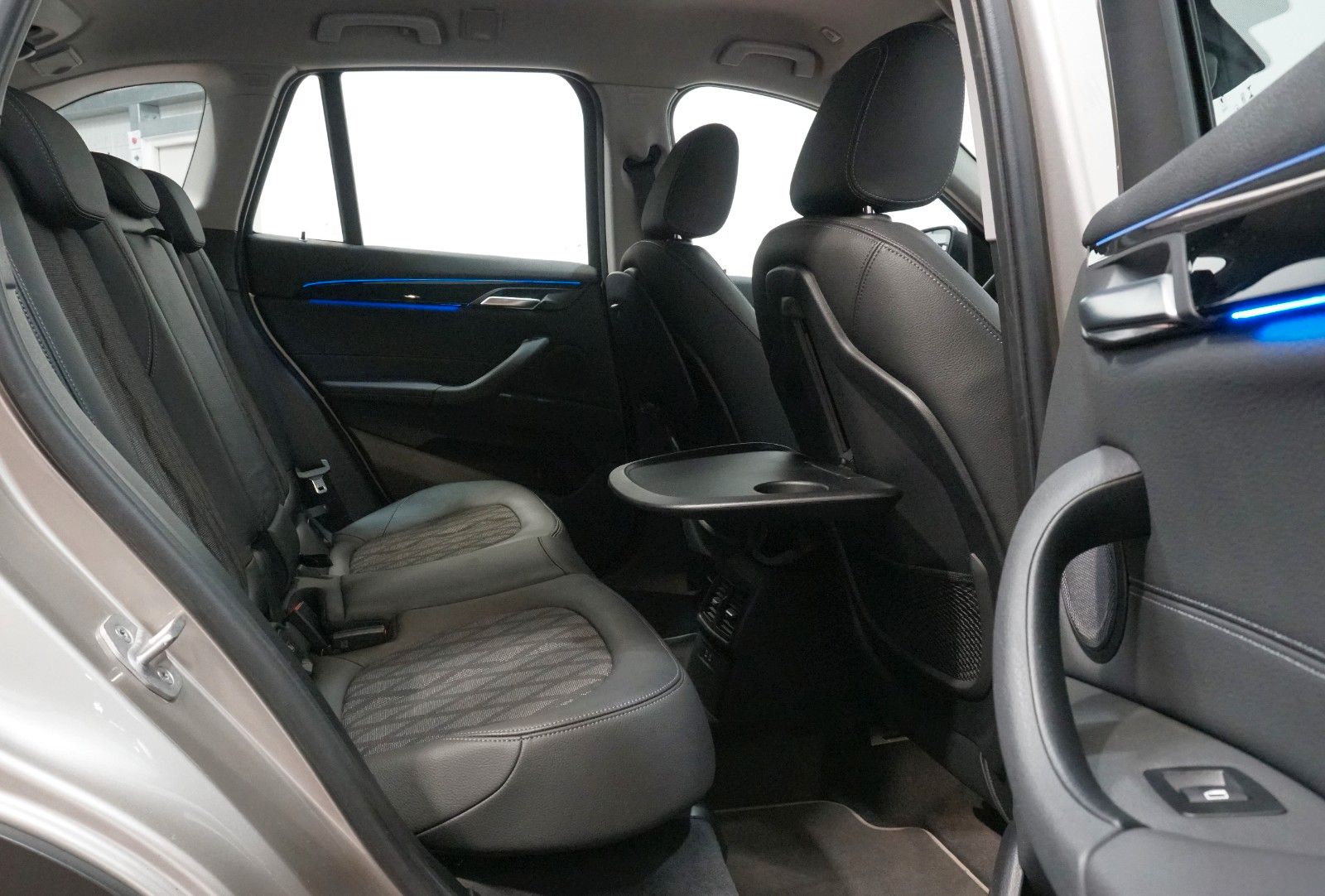 BMW X1 xDrive 20 d xLine - Samsaru's Car Outlet