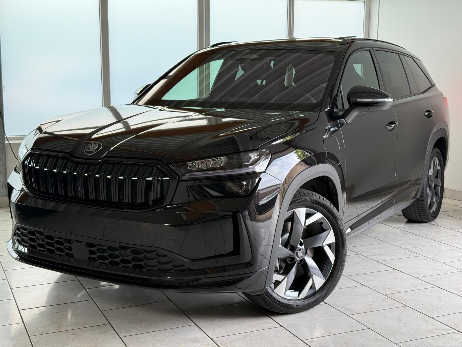 Skoda Kodiaq iV Plug-In Sportline-Pano/AHK/ACC/CarPlay