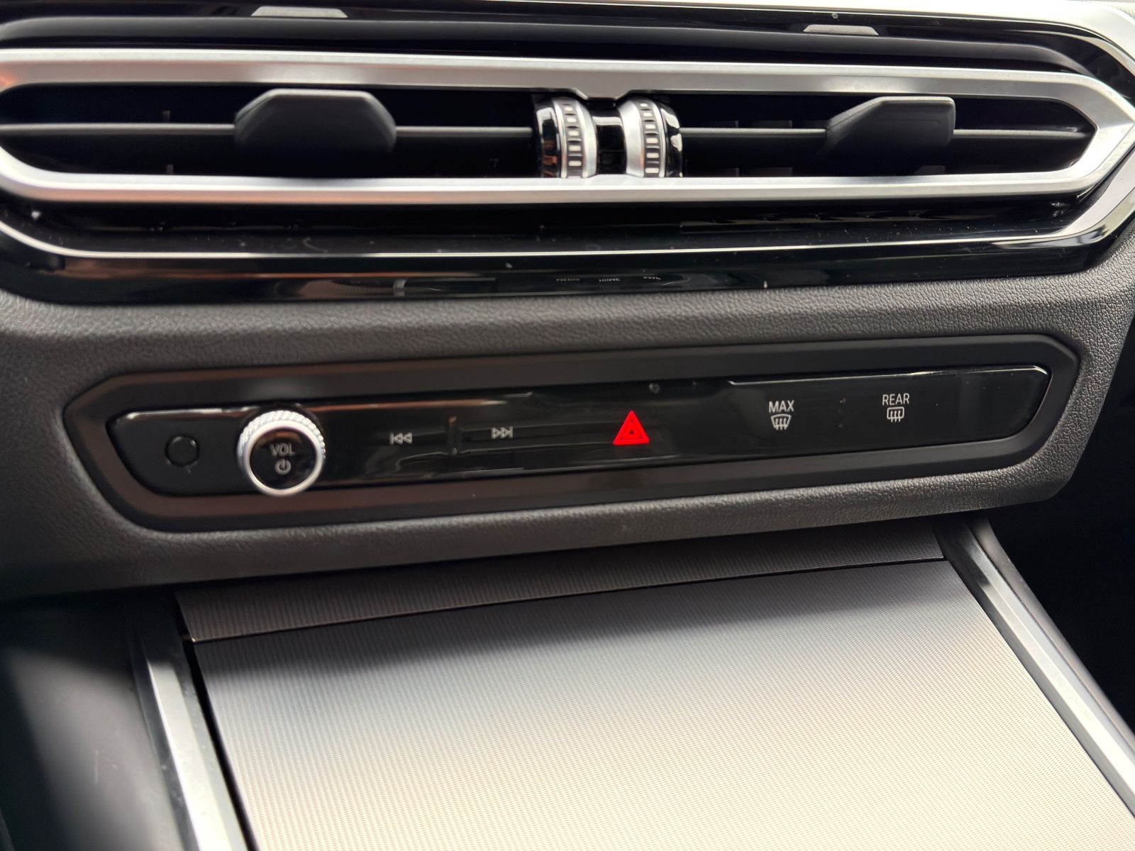 BMW 320d Lim. xDrive M Sport ACC CarPlay Lane RFK