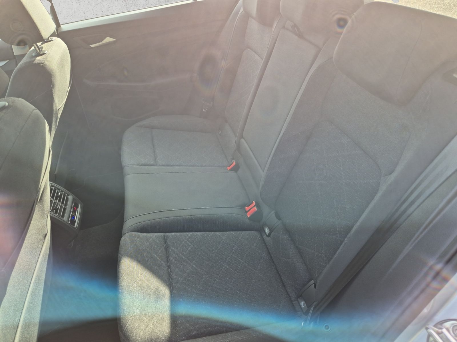 Volkswagen Golf Life 1.5 TSI - Samsaru's Car Outlet