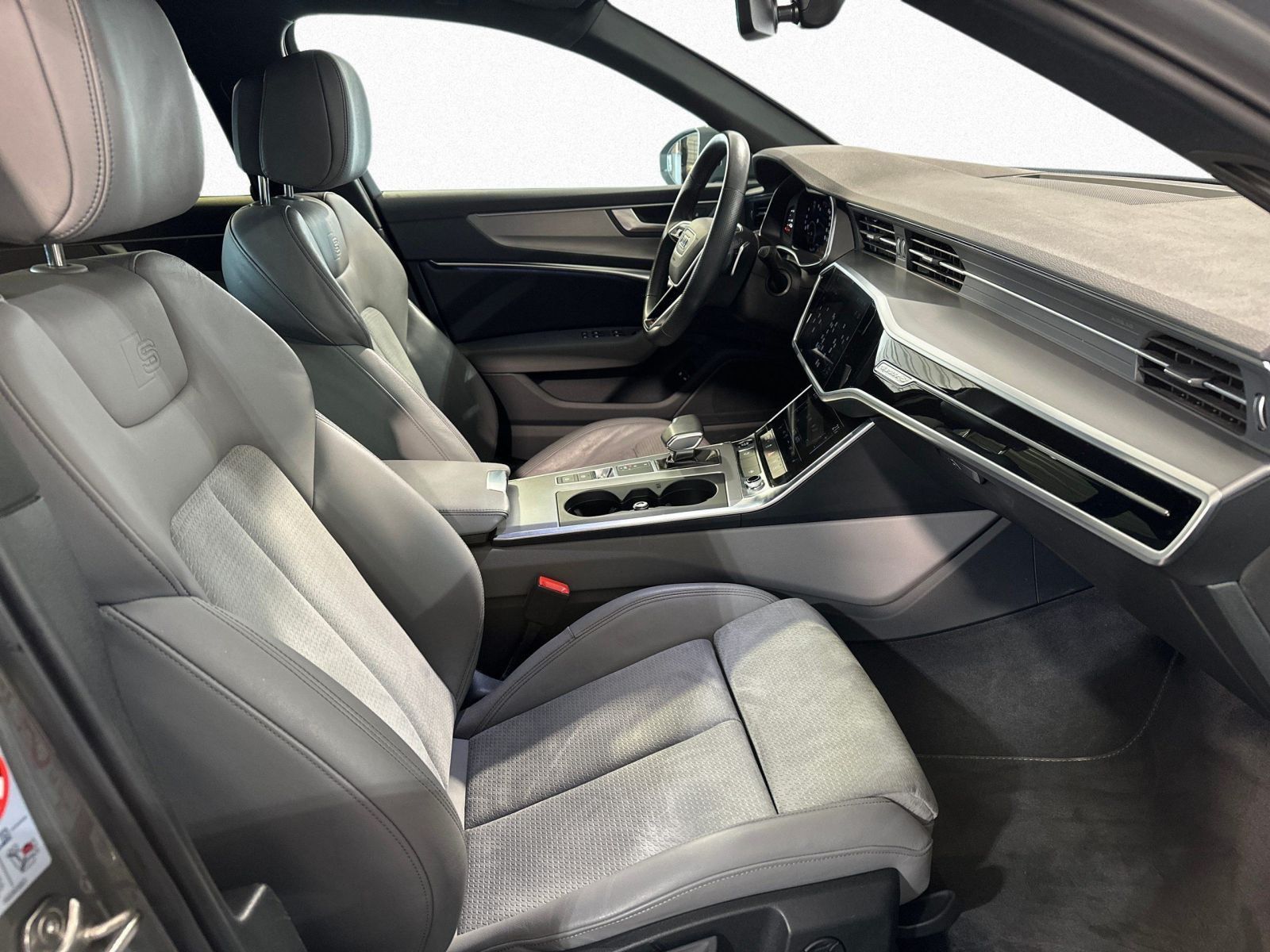 Audi A6 Avant 50 TFSI e 0,50% S LINE LED+AHK+MMI NAVI