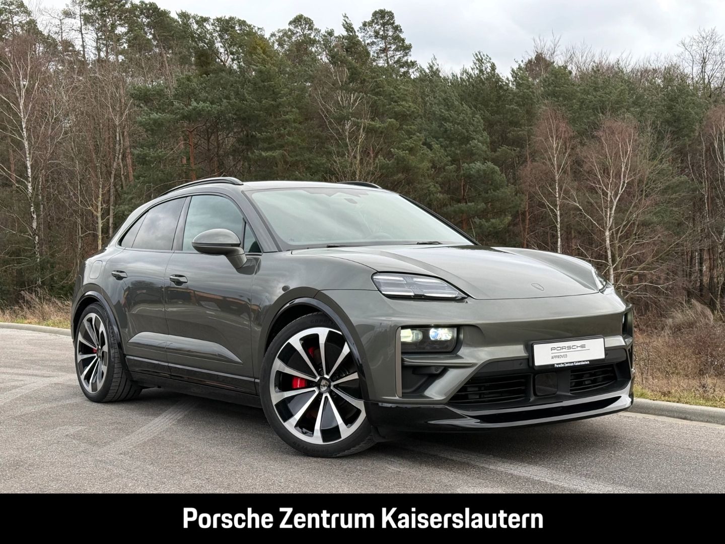 Porsche Macan Turbo 22-Zoll Rückfahrkamera LED-Matrix