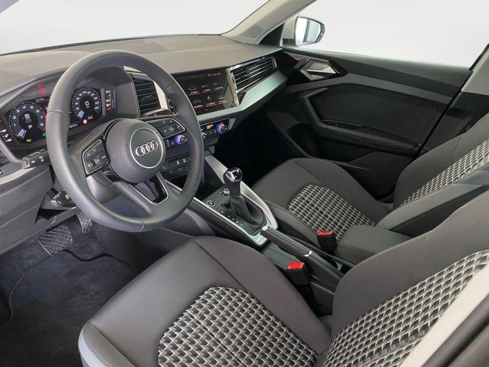 Audi A1 Sportback 25 TFSI advanced - Samsaru's Car Outlet