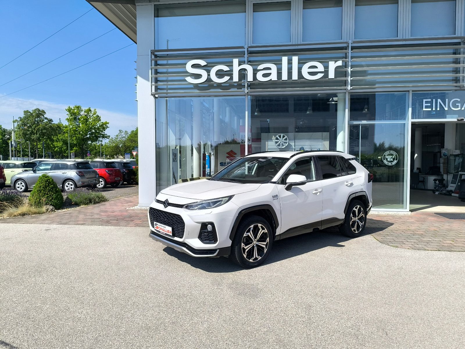 Toyota RAV 4 2.5 Plug-In Hybrid Auto AWD - Samsaru's Car Outlet