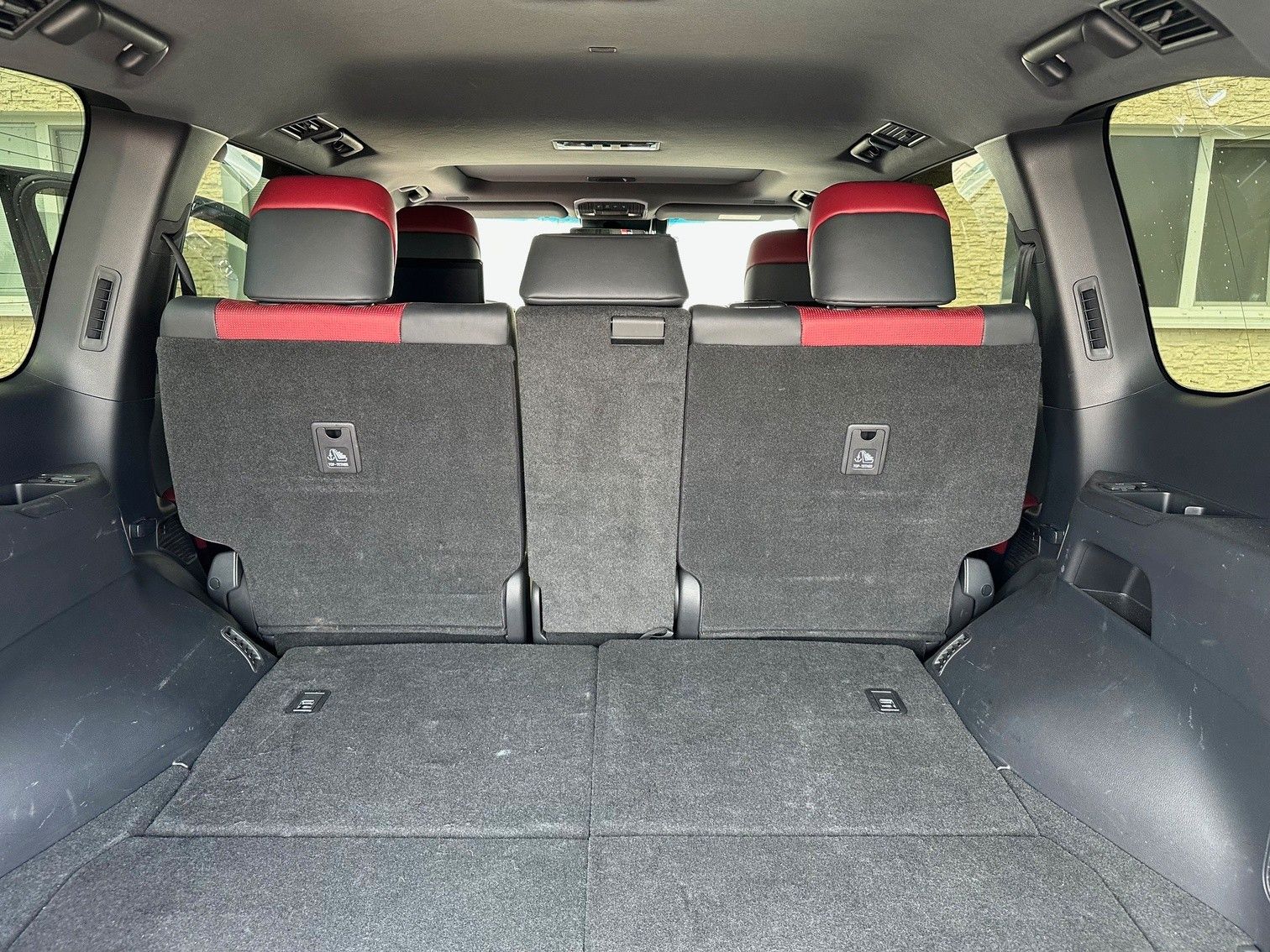 Toyota LAND CRUISER 300 4x4, COMBI VIN 466
