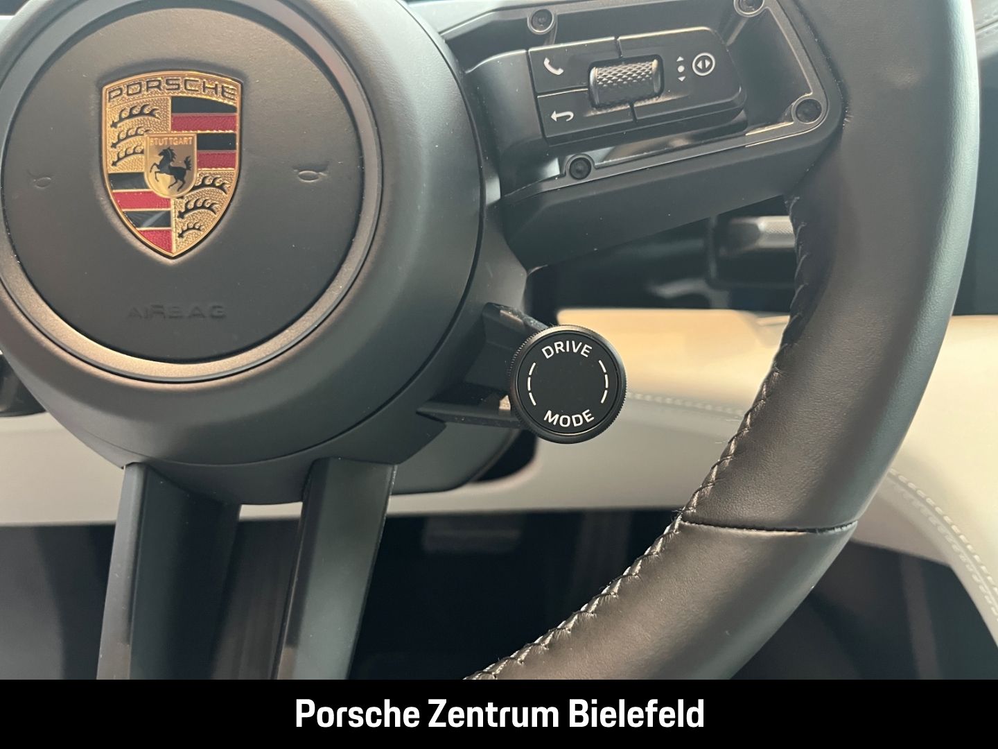 Porsche Taycan 4S Sport Turismo Frozenberrymetallic BOSE