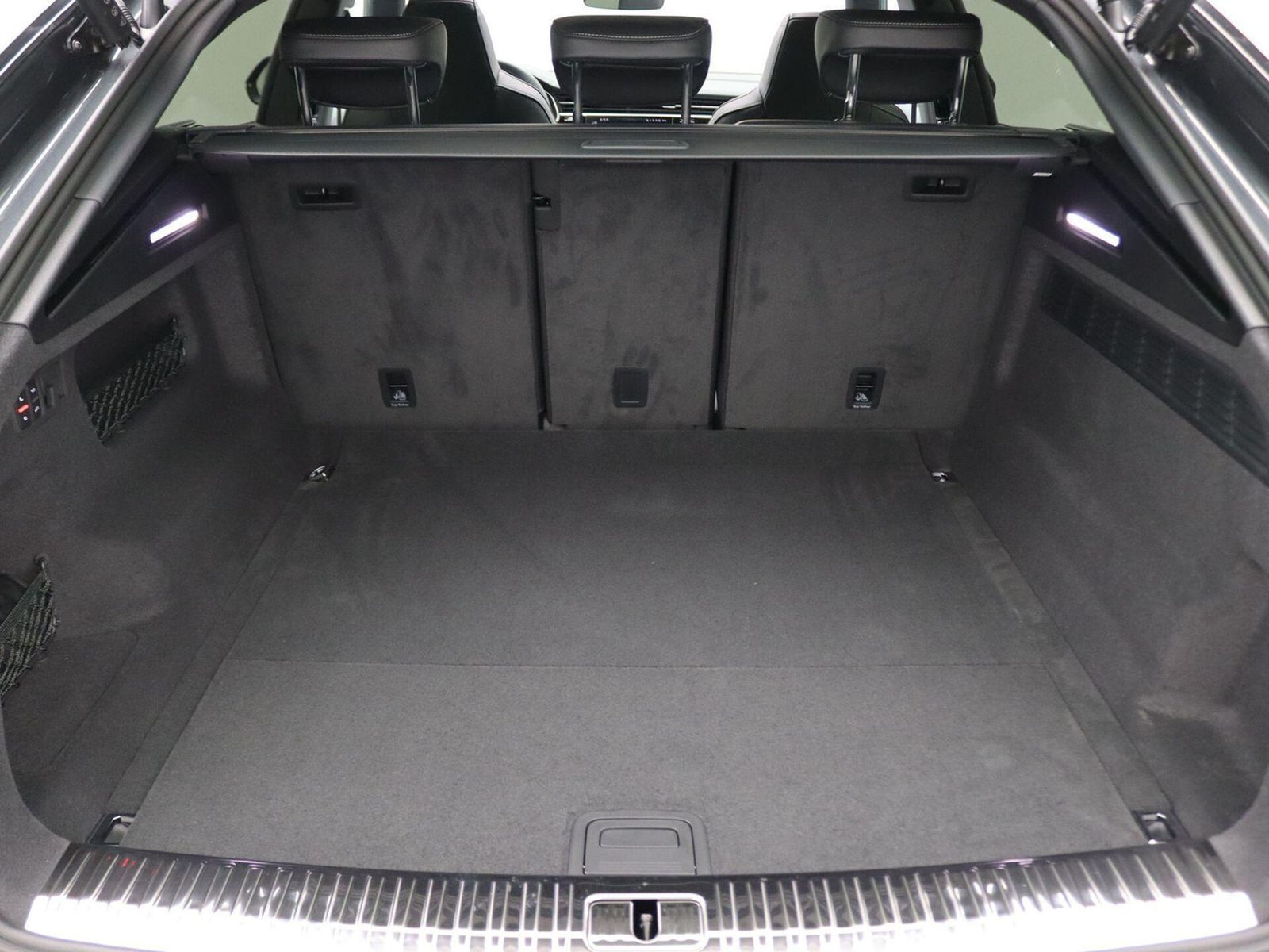 Audi Q8 50 TDI quattro S-Line - Samsaru's Car Outlet