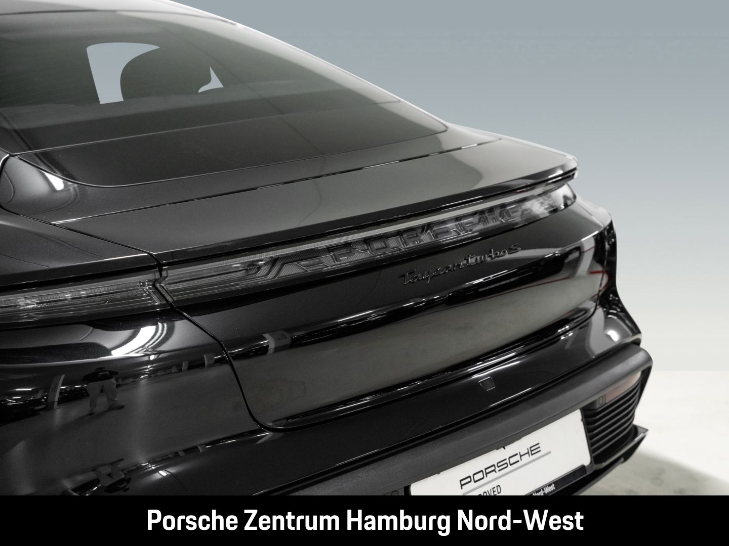 Porsche Taycan Turbo S LED-Matrix InnoDrive Head-Up