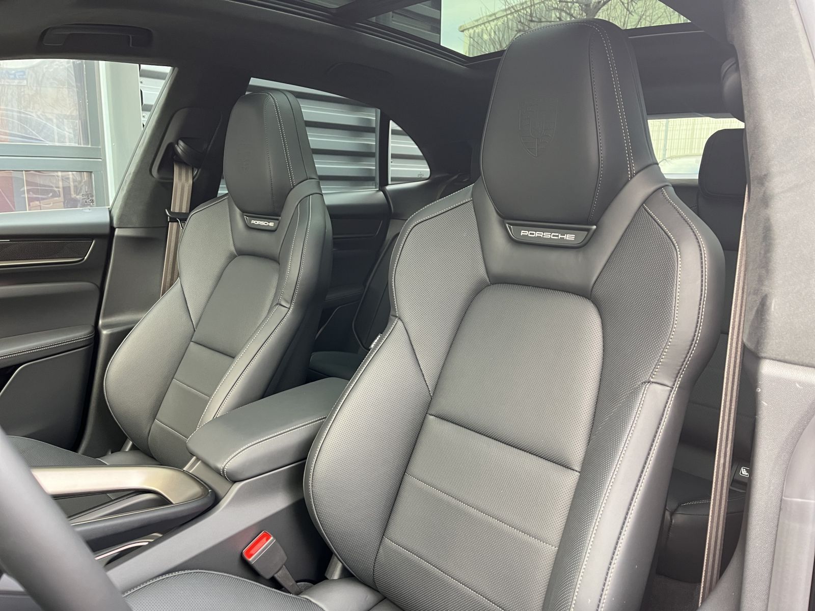 Porsche Macan Turbo Pano.,SportChrono,Burmester,Privacy,