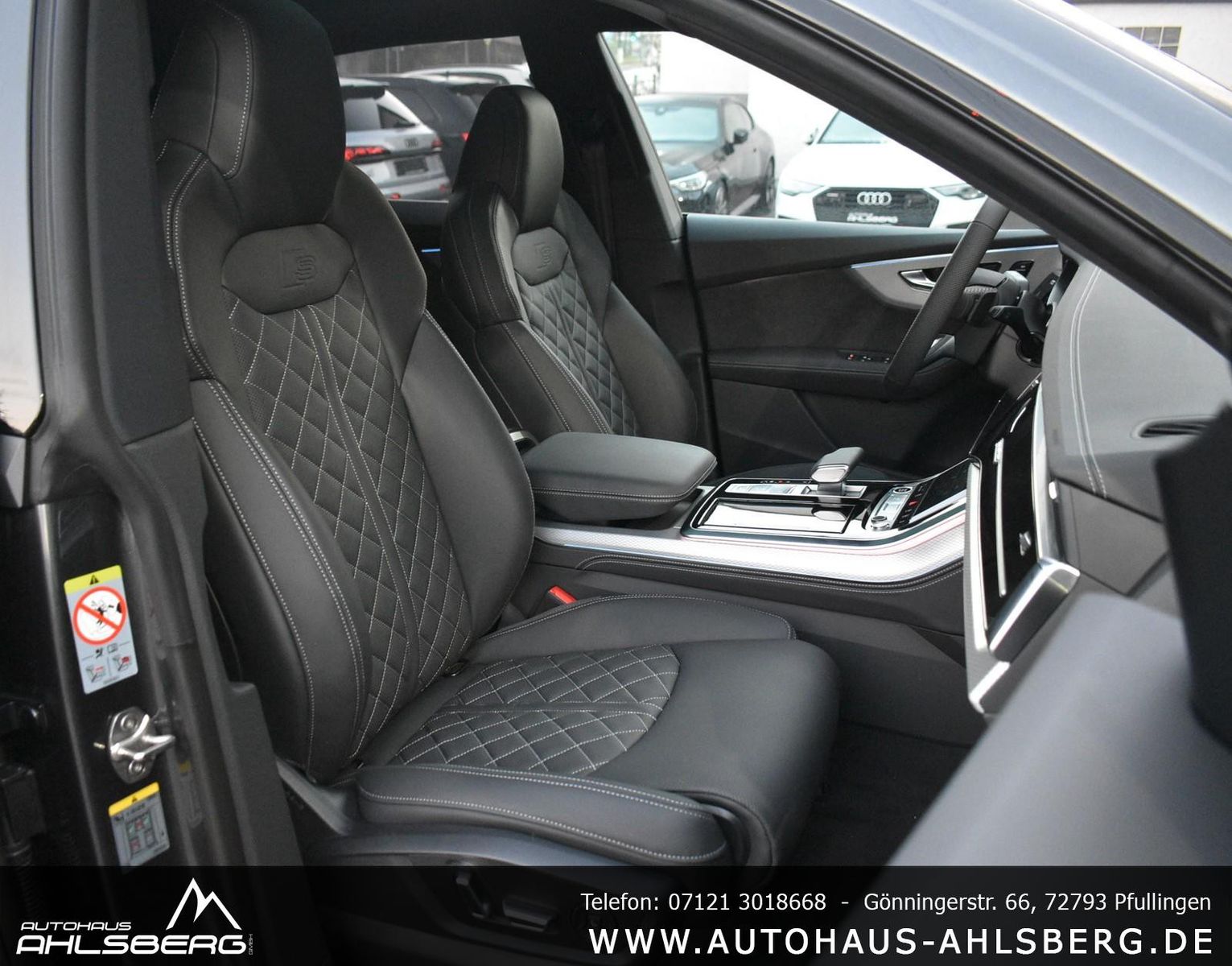 Audi Q8 S-LINE - Samsaru's Car Outlet