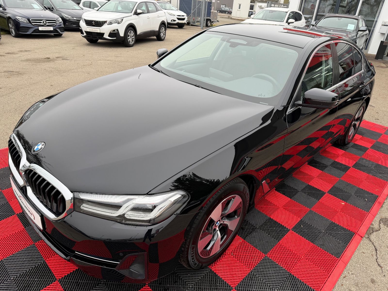 BMW 520D XDRIVE AUT.*LED*AHK*ACC*