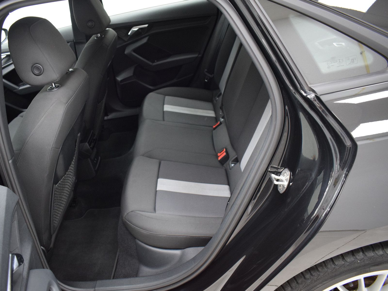 Audi A3 Limousine 35 TDI Edition One V-Cockpit Navi S