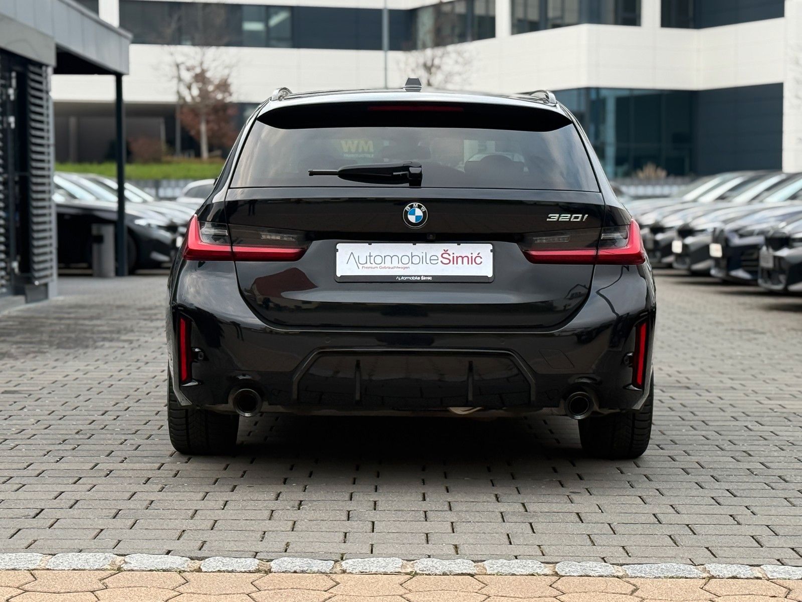 BMW 320i M Sport HuD AHK ACC 360° LED+