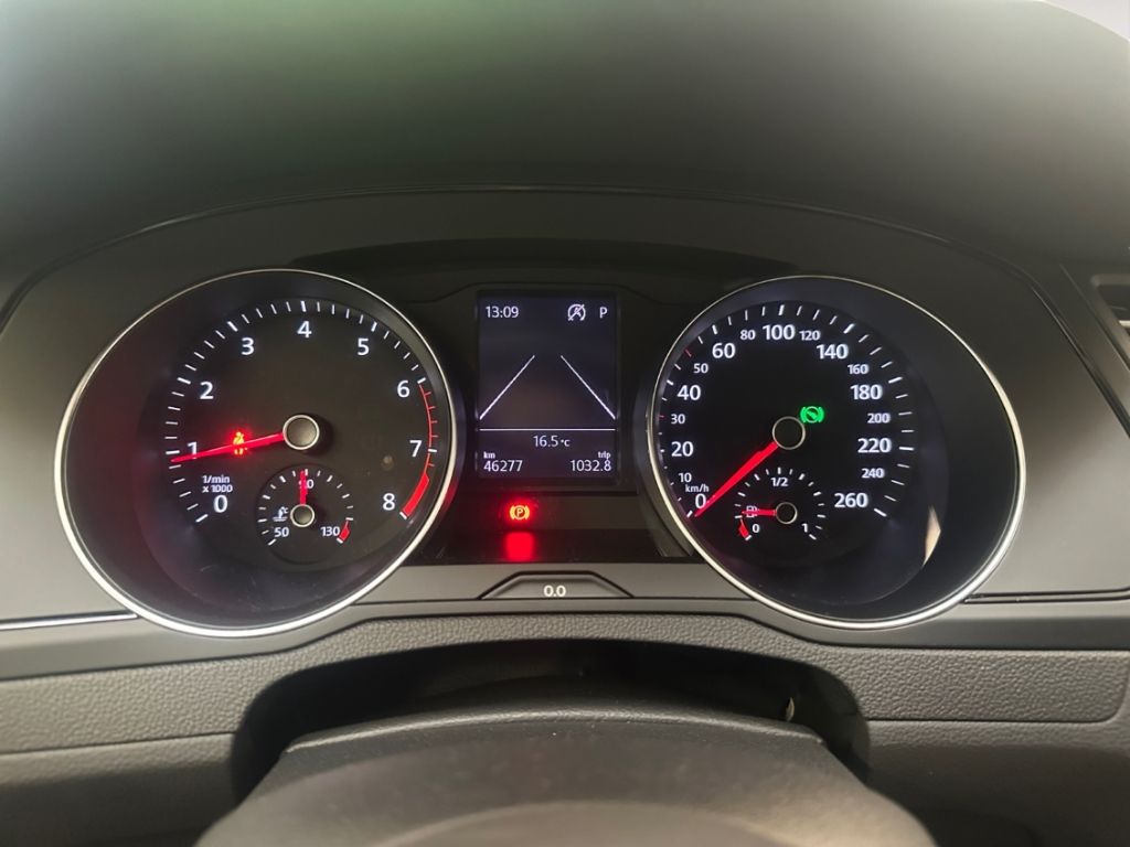 Volkswagen Passat AUTOMATIK - Samsaru's Car Outlet