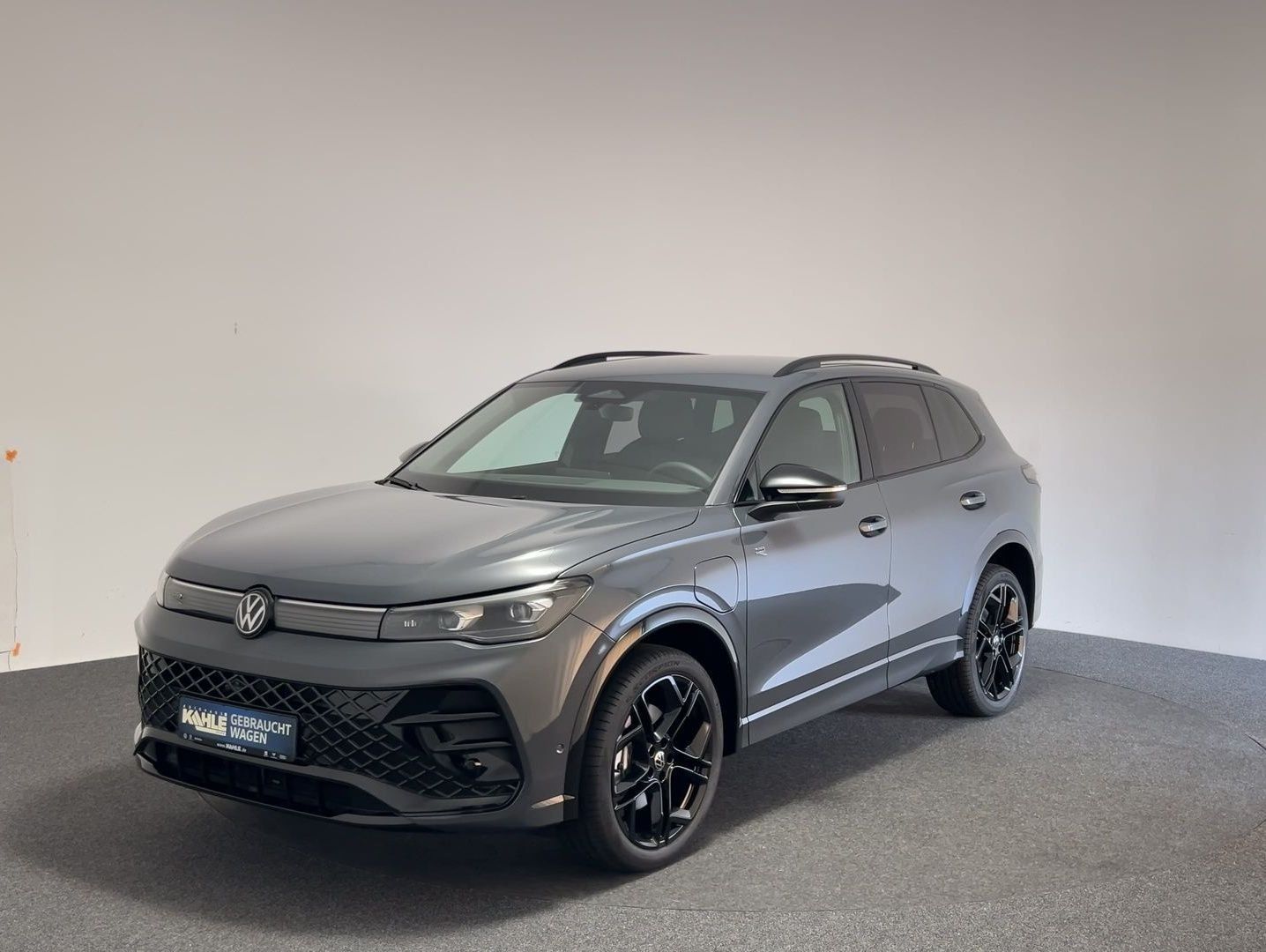 Volkswagen Tiguan R-Line eHybrid Black CarPlay Matrix Leder