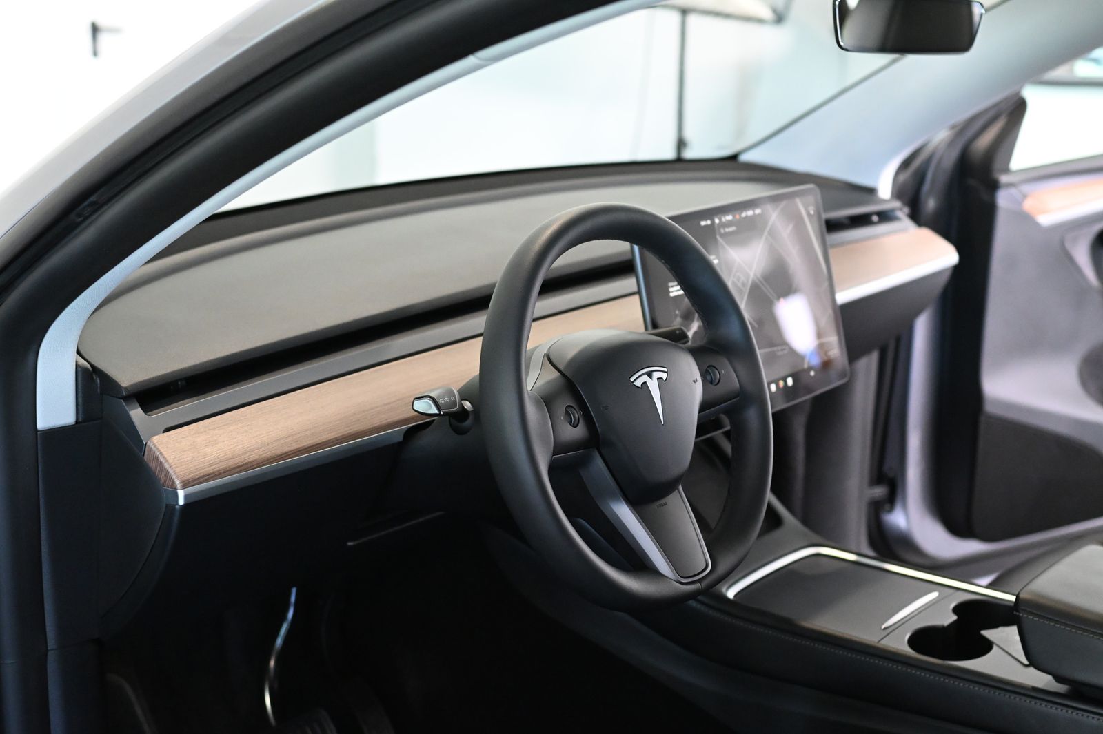 Tesla Model Y Long Range Dual AWD Pano ACC 20"
