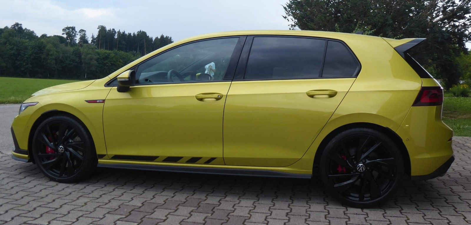 Volkswagen Golf VIII GTI Clubsport - Samsaru's Car Outlet