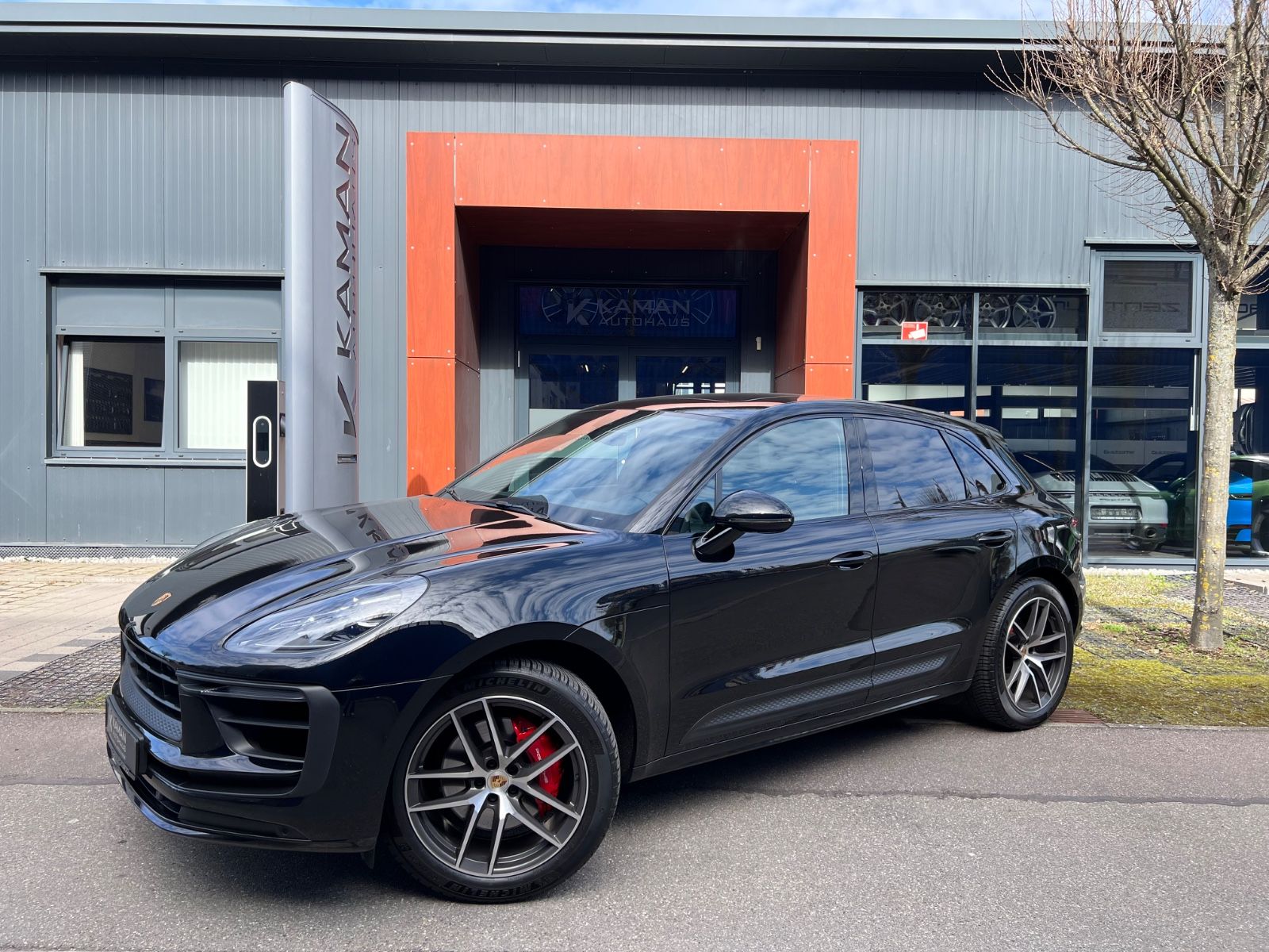 Porsche Macan S - Samsaru's Car Outlet