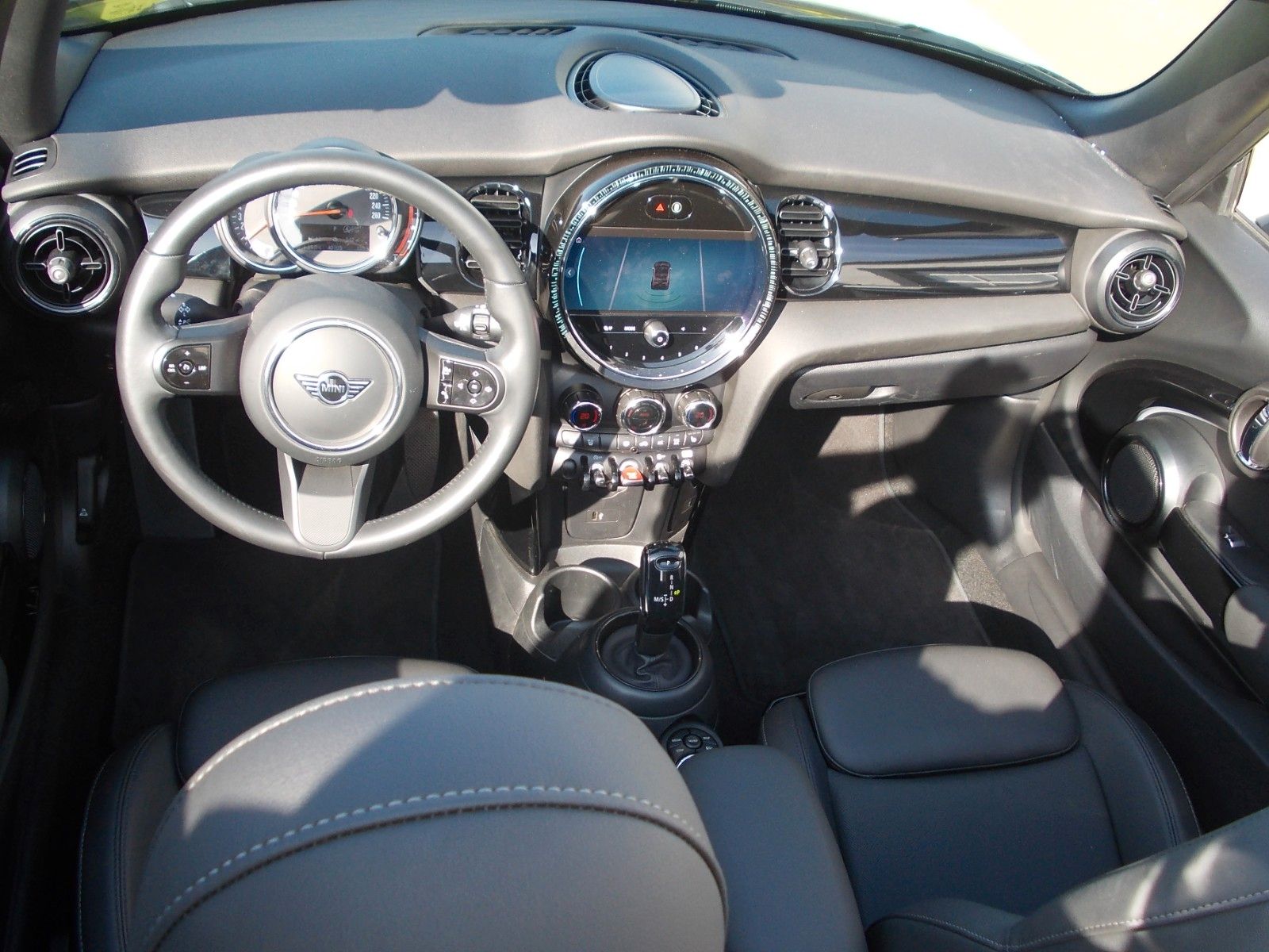 MINI COOPER Cabrio Cooper Classic - Samsaru's Car Outlet