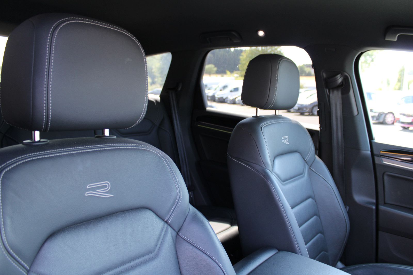 Volkswagen Touareg 3.0 TDI4Motion R-Line/Leder/LED/ACC/AHK