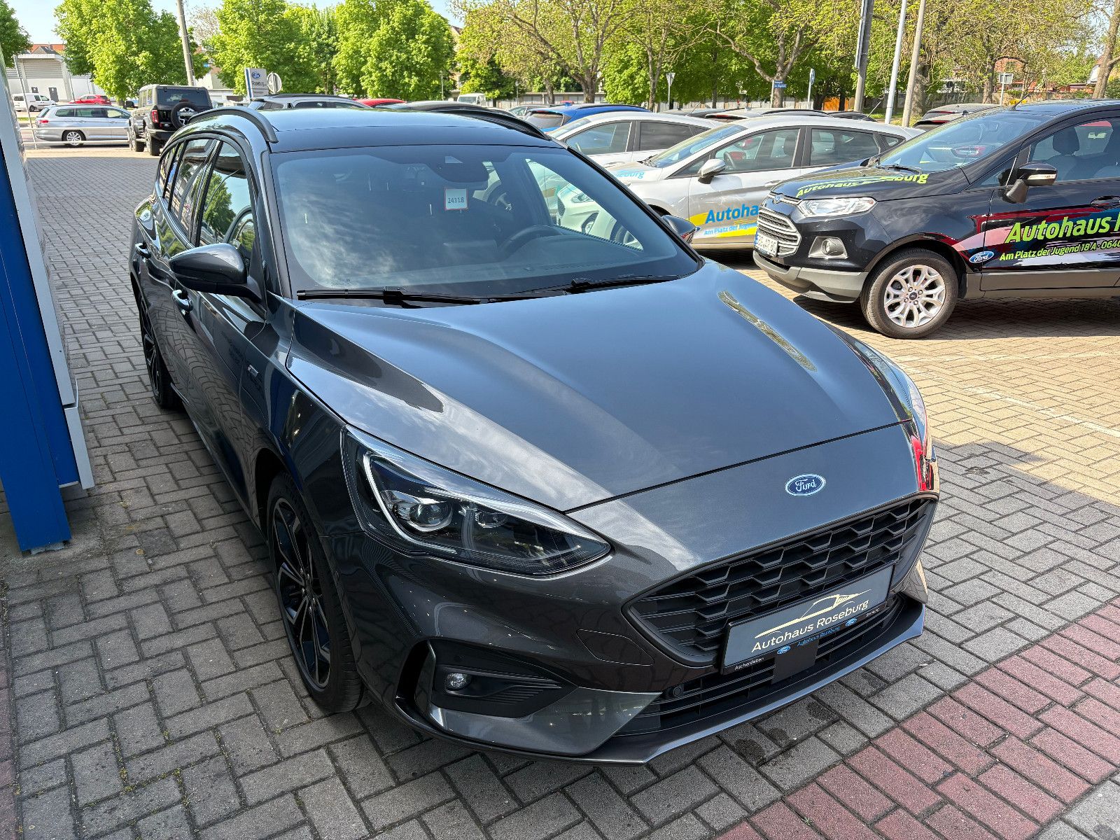 Ford Focus Turnier ST-Line X AHK NAVI LED PANO-SD EHK