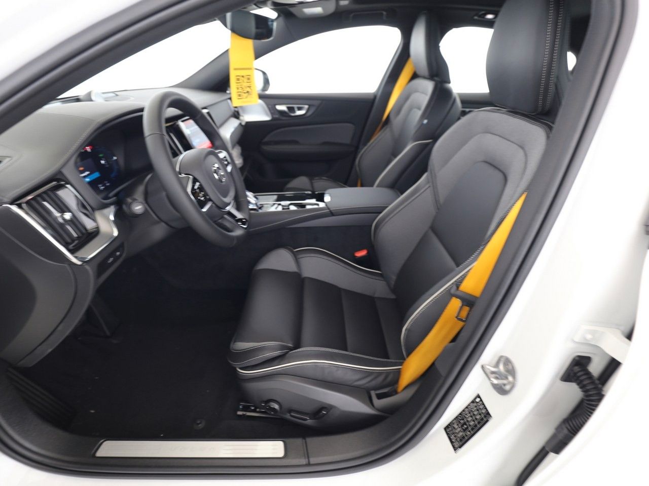Volvo S60 T8  Polestar Engineered Recharge Plug-In Hy