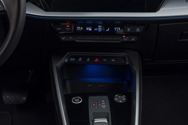 Audi A3 Sportback 30 TDI S-TRO*ADVANCED*HUD*GJR*NAVI*