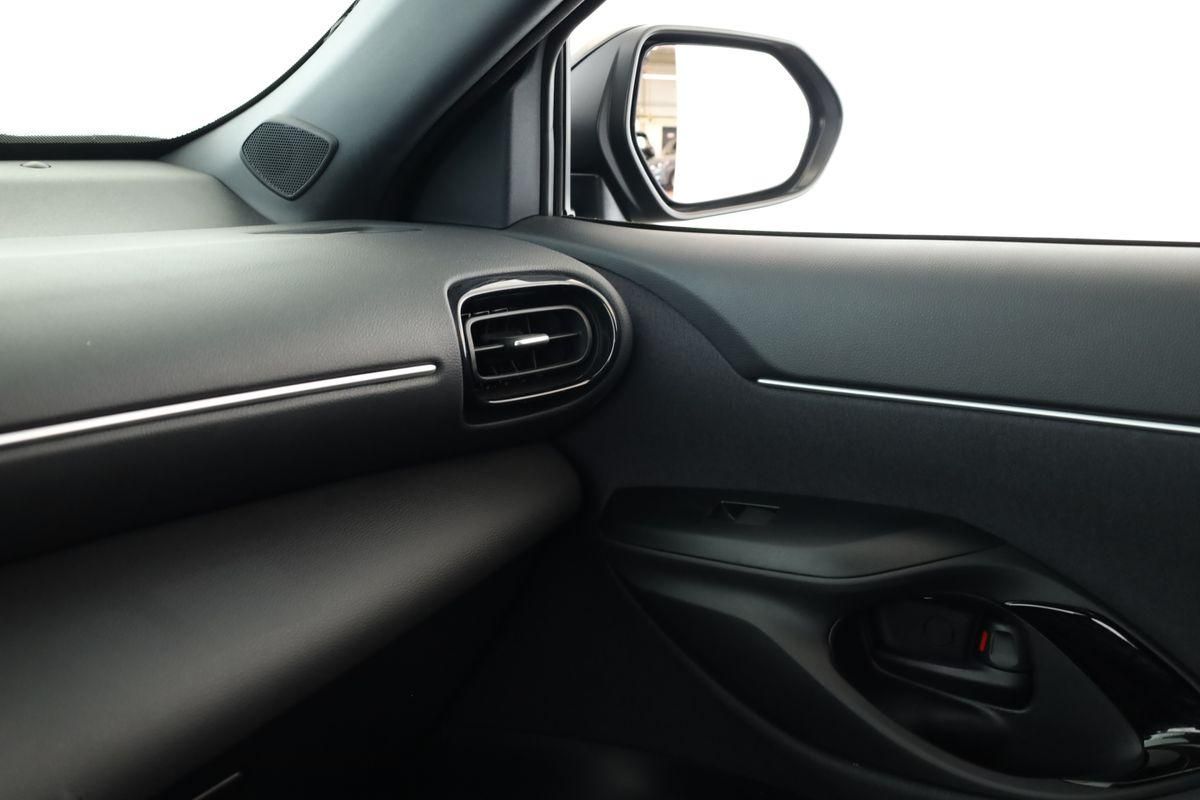 Toyota Yaris Cross CVT Team D LED Navi SHZ iACC Kam 17"