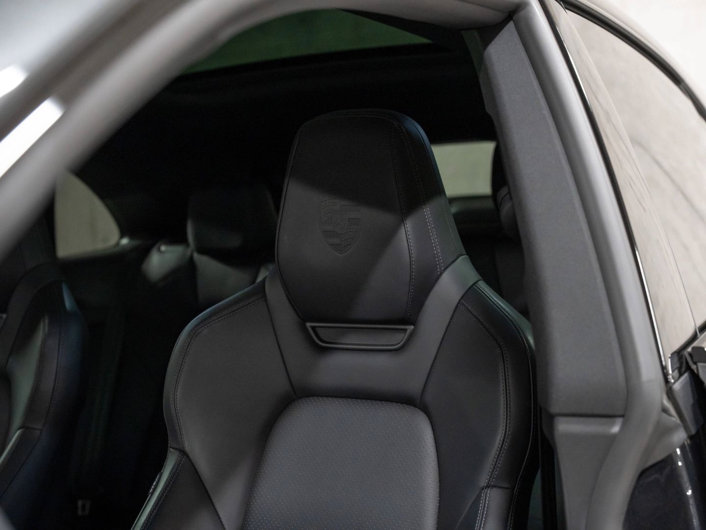 Porsche Macan 4S Sport Chrono Paket AR HUD InnoDrive