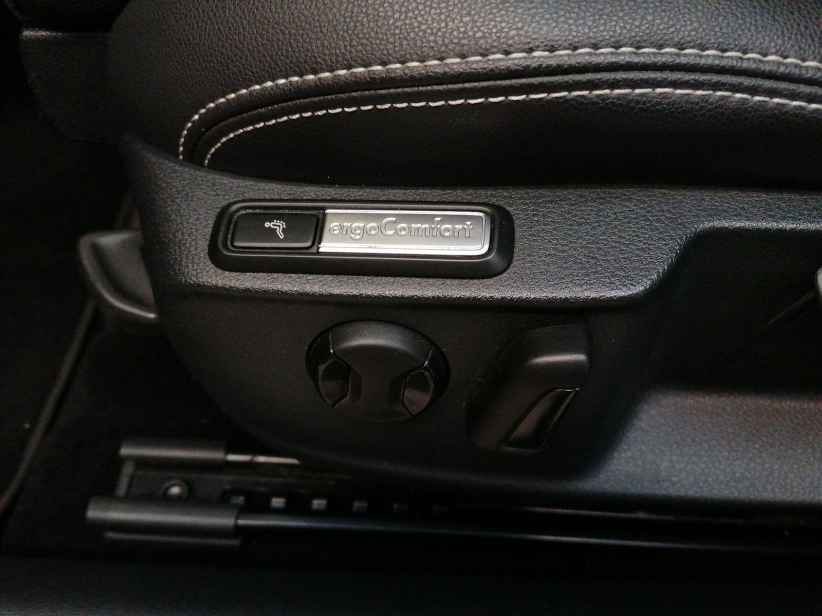 Volkswagen Passat GTE R-Line - Samsaru's Car Outlet