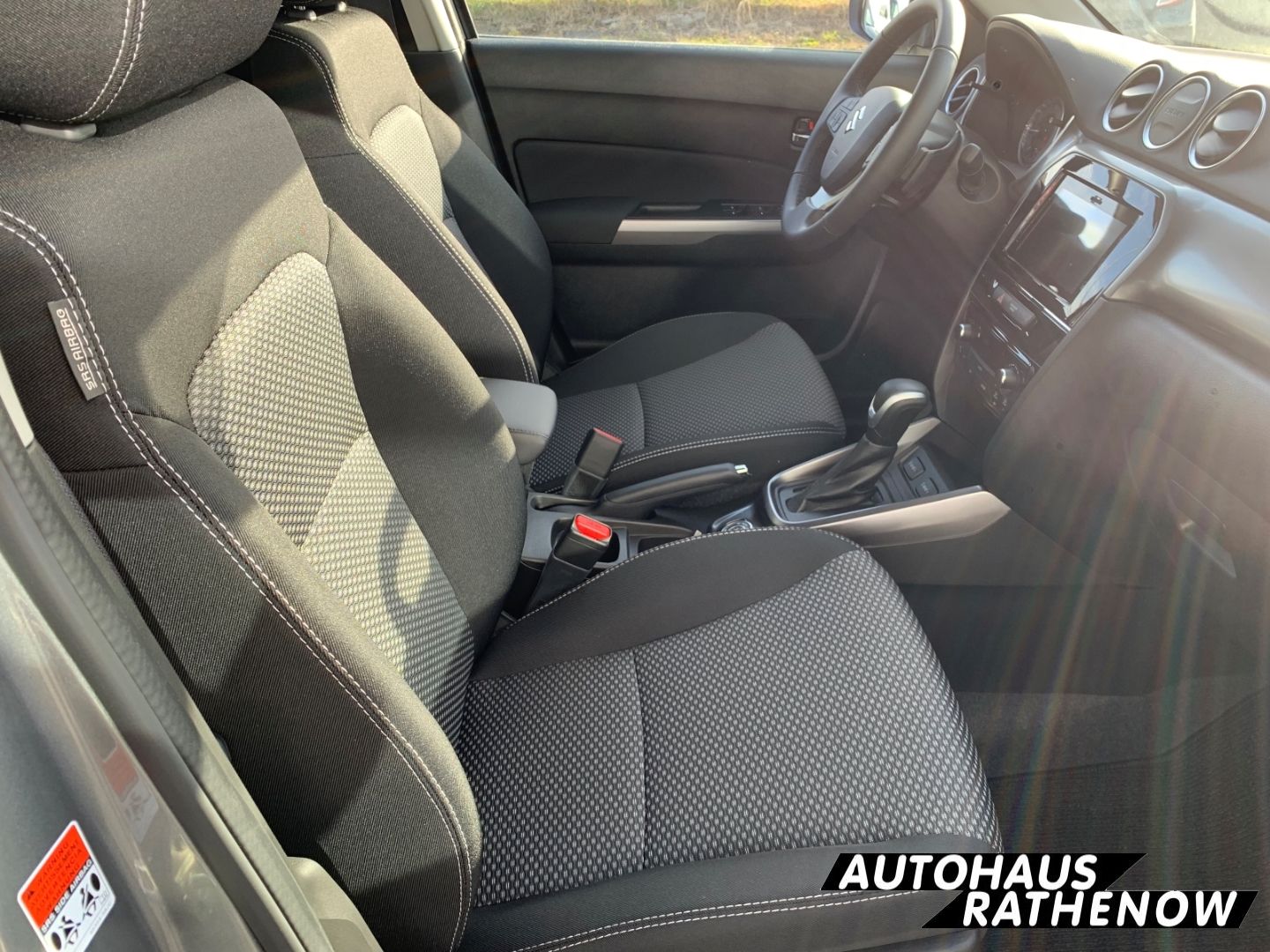 Suzuki Vitara 1.5 Hybrid Comfort Allrad - Samsaru's Car Outlet