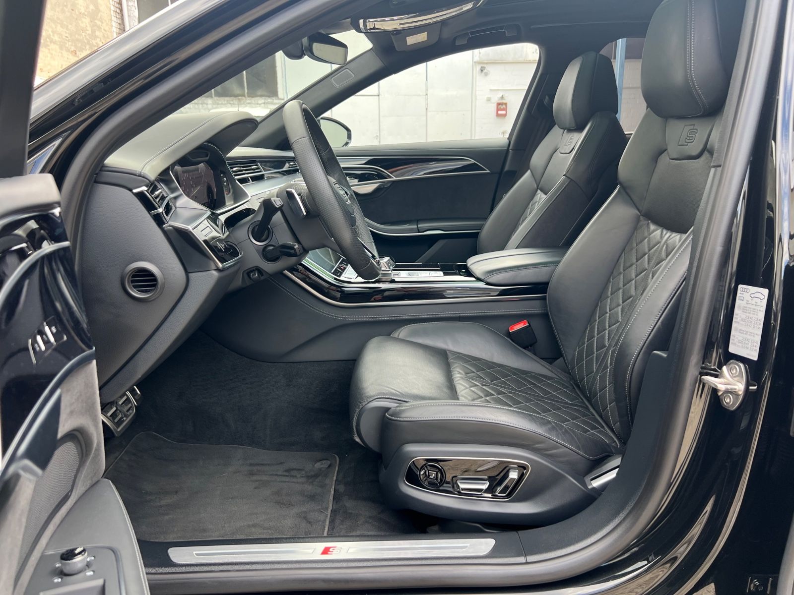 Audi A8 60 TFSI e quattro S line,Matrix,Pano.HUD. TV