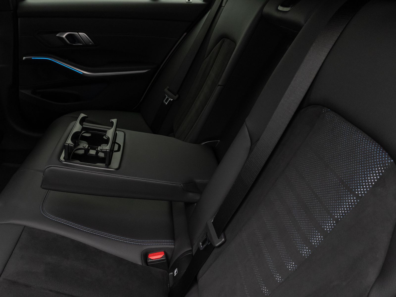 BMW 330e M Sport - Samsaru's Car Outlet