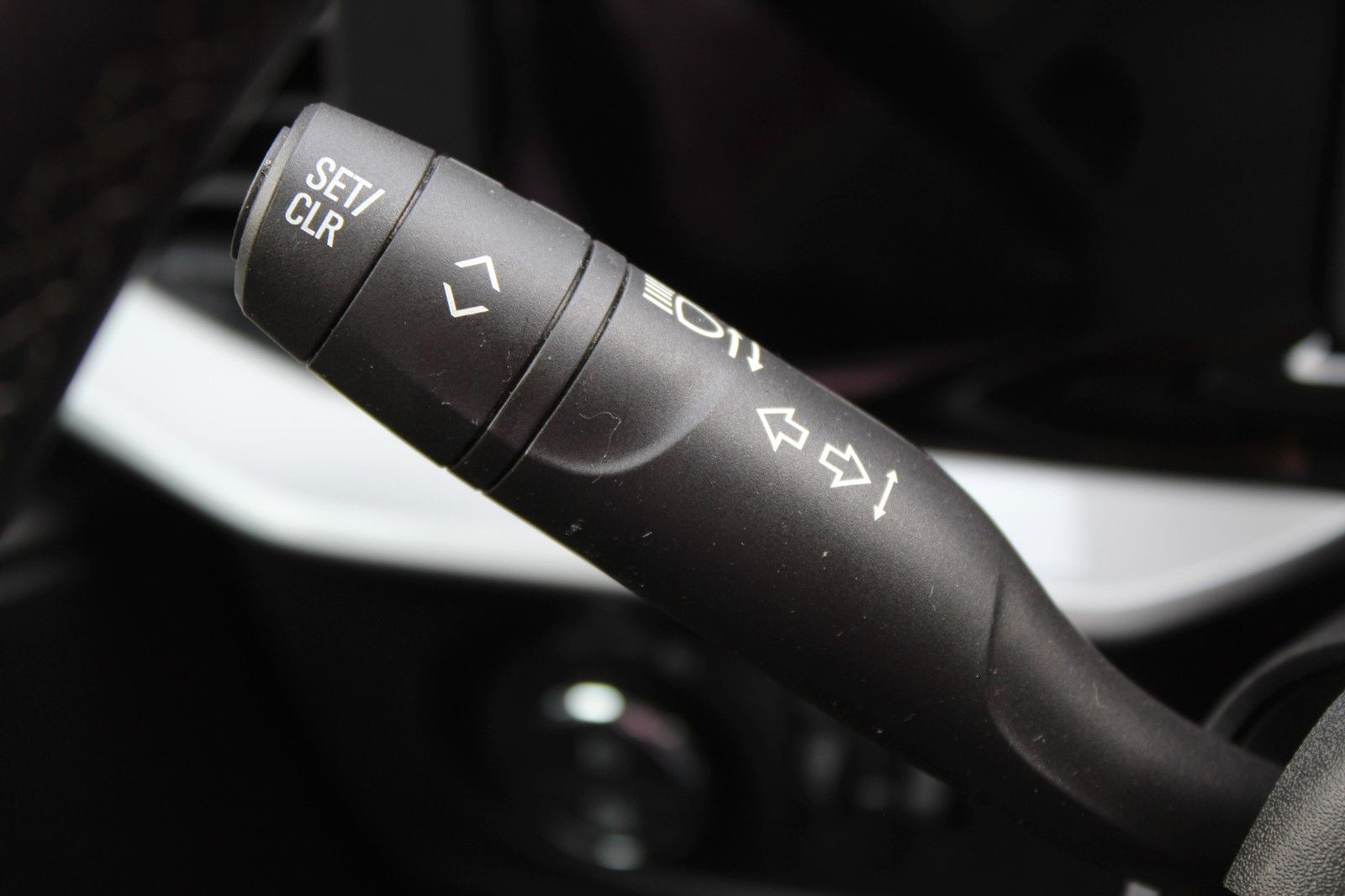Opel Mokka Elegance - Samsaru's Car Outlet